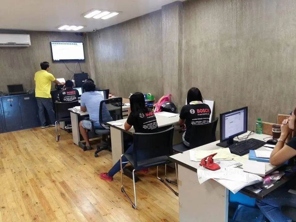 Real-Time Asset Tracking & Reporting